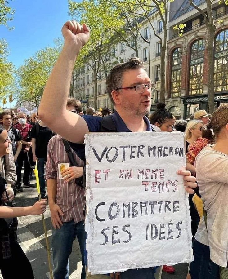 de_lamda's tweet photo. On se retrouve dans 4 ans pour voter Phillipe ou Attal pour faire barrage à l’exxxxtrême drouate?
TROUS DU CUL🙄
#MacronDestitution #Manifestations https://t.co/dLrGK5ZQrR