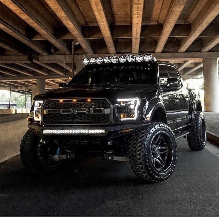 Ford Raptor >>>