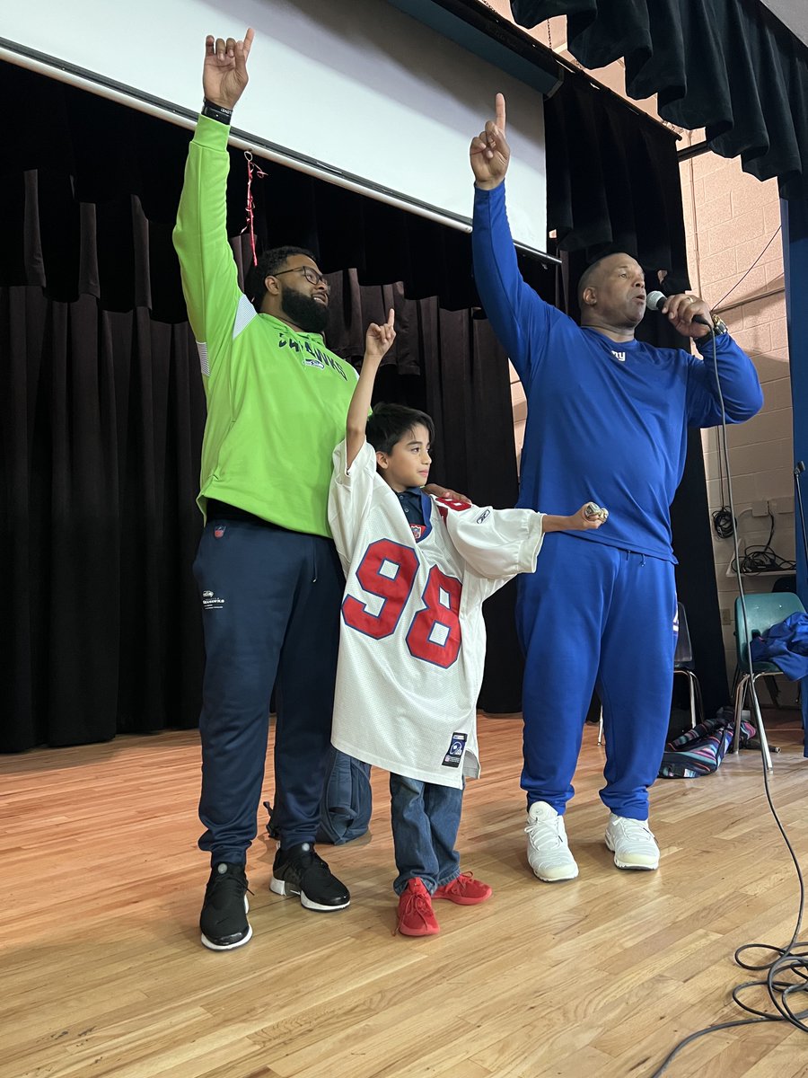 GlenParkFWISD's tweet image. Thank you Youth Equipped to Succeed, Keith Davis, and Germard Reed for being such influential speakers at Glen Park's STAAR assembly! There is no doubt that your powerful words will resonate with our students! 💪 #FWISD #empoweringsuccess #thefutureisyours