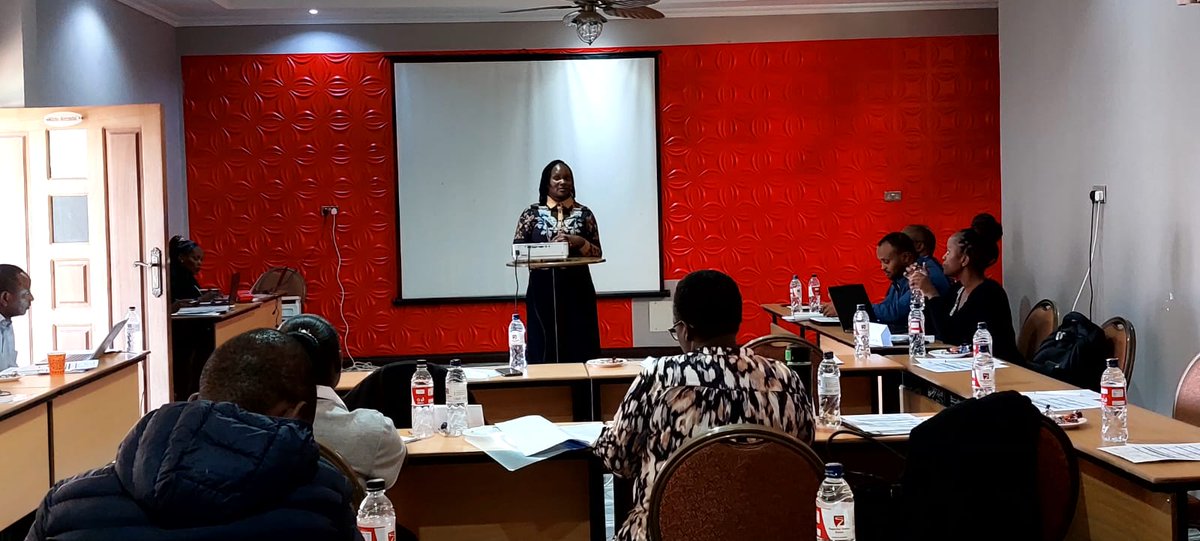 Chu4Uhc's tweet photo. TODAY: Members of the Nyeri County Assembly &amp; Nyeri County Health Department kicked off a two-day advocacy meeting for the county's CHS Bill.
The meeting was to:
1⃣. Sensitize the MCAs on Nyeri County CHS strategy.
2⃣. Review the draft &amp; discuss the key provision of the CHS Bill. https://t.co/eTZhZtnwIK