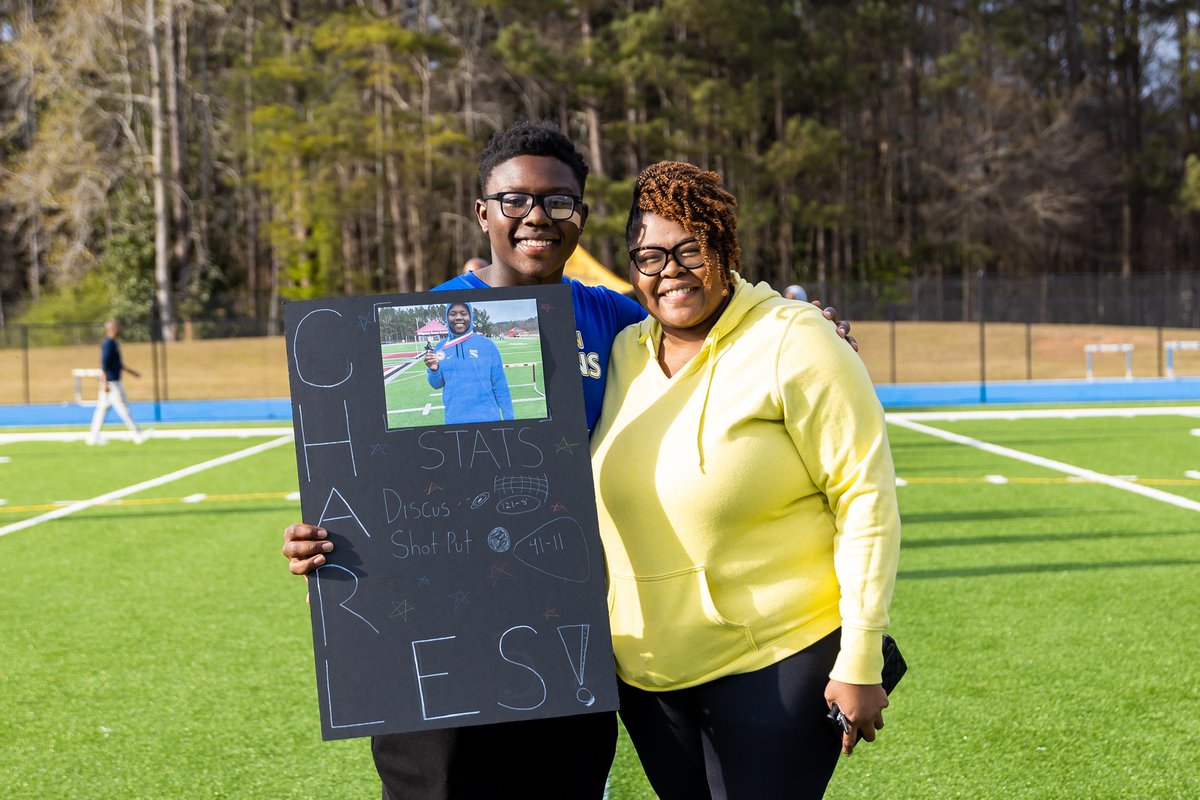 magnum00124's tweet photo. Recap of Senior Night! 

Thank you to all the seniors for your leadership, commitment, and dedication to the sport. We wish you success in your next endeavors!

#MHSTrack #GoIndians #Classof2023 #MHSTrackandField https://t.co/jeFVPrEhTa