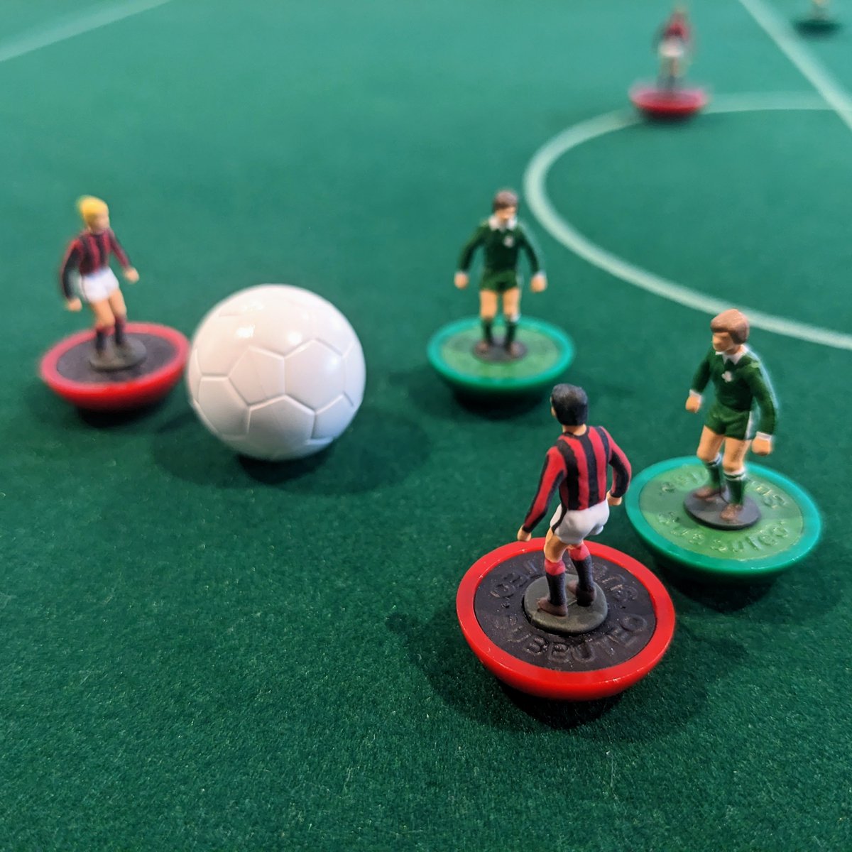 subbuteo_paints tweet picture