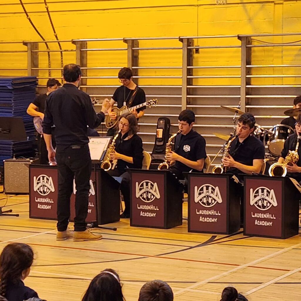 A visit from LaurenHill's band today was a big hit! The band includes 2 former Parkdale students whom performed fantastically. Thanks for the great music. 🎶🎷🎸🎺🎹🎵