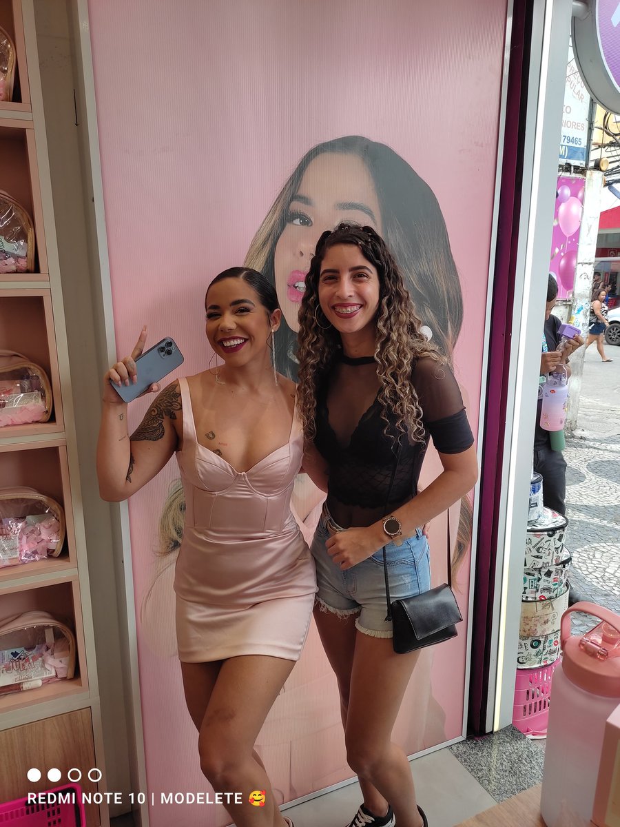 BeaModel15's tweet photo. Só pra deixa registrado aqui tbm, q conheci meu amorzinho. Gratidão a Deus p/esse dia♥️ Ah oq fala dessa mulhr, uma mulhr incrível e supr simpática, um amr de pessoa, aqui é JuPXT mores🥹 Que Deus continue t/abençoando smp, q vc tenha mt sucesso, já estou louca pra te ver de novo https://t.co/kswMk7vzyh