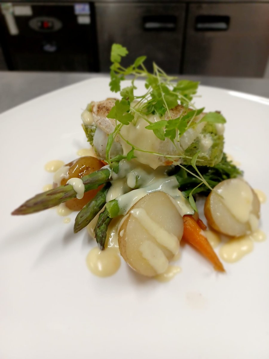 WateridgePete's tweet photo. Baked lemon sole, pea mousse and orange reduction. Mains with Chef Richie @ milton abbey. @bally1970 @HolroydHowe @DamianBlake4 https://t.co/n4mo2oGnj3