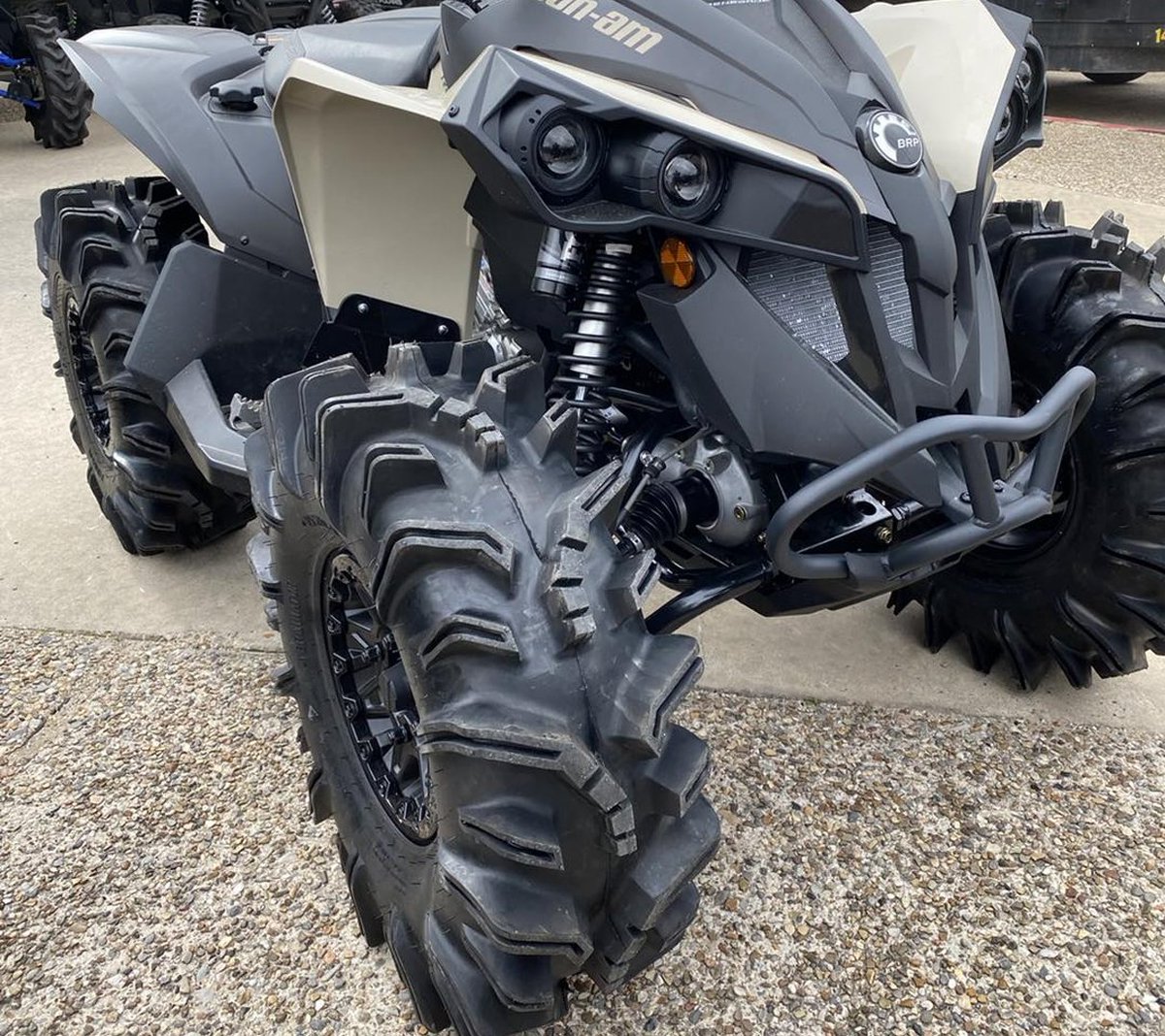 superatvtweet's tweet photo. 🔥 @shreveport_cycles got this @CanAm #RenegadeXRC sitting proper, with #SATV 2" Forward Offset High-Clearance A-arms and #TerminatorTires! 💪😎 #BuiltforBattle #SATVsuspension
#superatv #satvnation #superatvdealer #lifetimewarranty #shreveportcycles #canam #canamrenegade https://t.co/FBKZjJAEE7