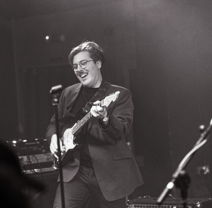 rilasedge's tweet photo. Happy Birthday to the Indie Prince @jacob_j_green!Thanks for always bringing the energy and unmatched dance moves to the stage!🪩🕺
Looking to celebrate with us?Get yourself down to Heartbreakers in Southampton tomorrow where we'll be grooving alongside The Precious Lies https://t.co/wiiB1f1tH0