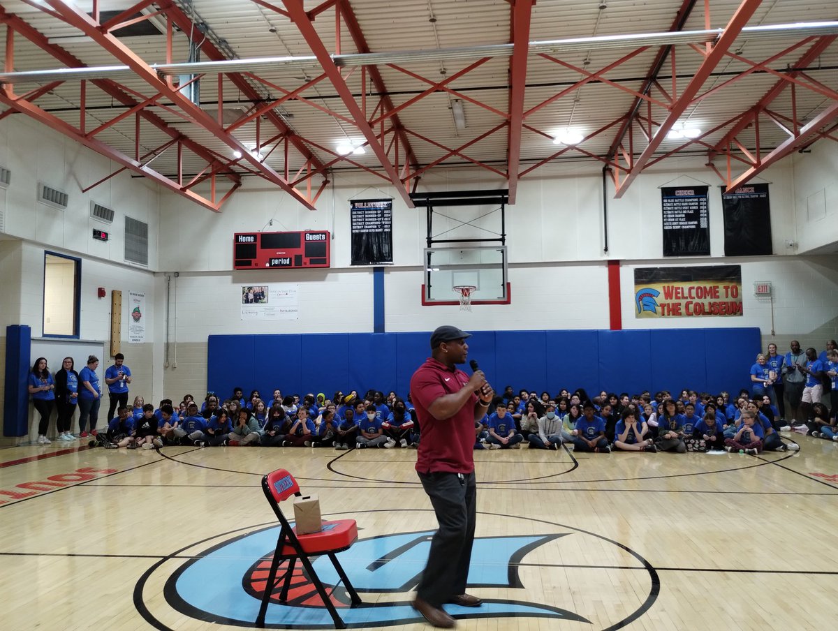 SMSKYPTSA's tweet photo. What a great day to be a @southern_middle Spartan!  Thank you @Jhawks9 from @TCHSfootball23 for telling your story today.  Mr. Payne and Ms. Fera with Mr. Hawks. #SpartanPride @FCPSKY https://t.co/V5RmfqmL8s