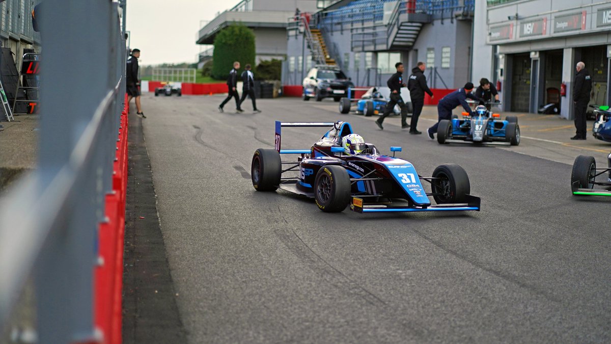 Traxion.GG (@traxiongg) on Twitter photo We spent the day at Donington Park with <a href="/Cooperwebstre/">Cooper Webster</a>, thanks to <a href="/redbullracingES/">TAM KỲ CAR : CHO THUÊ XE - MUA BÁN XE Ô TÔ CŨ</a>, who is gunning for both Porsche Esports Supercup and <a href="/GB4Championship/">GB4 Championship</a> glory this season. We spent the day at Donington Park with <a href="/Cooperwebstre/">Cooper Webster</a>, thanks to <a href="/redbullracingES/">TAM KỲ CAR : CHO THUÊ XE - MUA BÁN XE Ô TÔ CŨ</a>, who is gunning for both Porsche Esports Supercup and <a href="/GB4Championship/">GB4 Championship</a> glory this season.