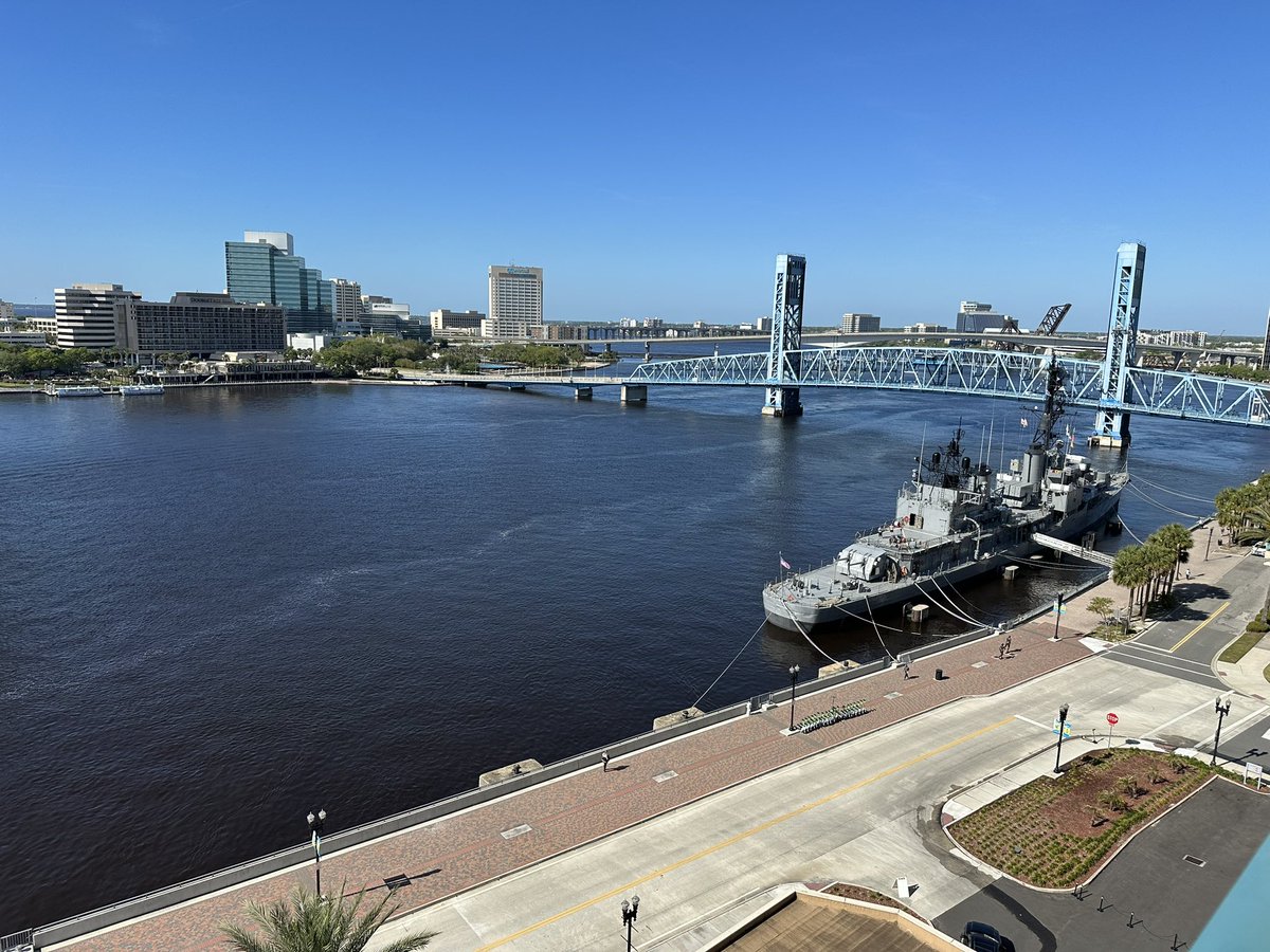 Peter Hunt tweet media