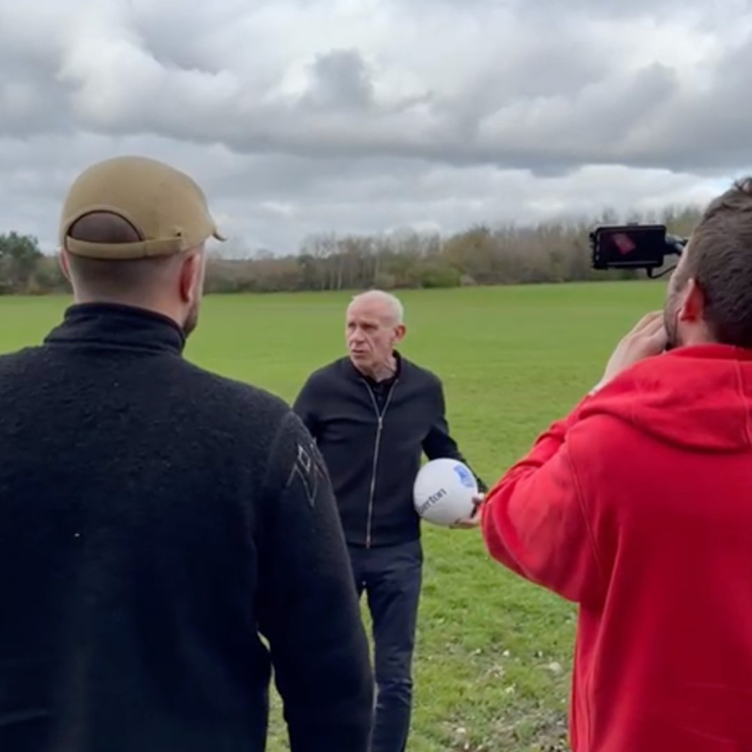 Had a great time filming with ex-Everton &amp; England player Peter Reid, who spoke about his love for his home city, visited his childhood fields &amp; visited the famous Dixie Dean statue.

A big thanks to <a href="/HalifaxBank/">Halifax</a> for working with Peter and Soccer Speaker

<a href="/reid6peter/">Peter Reid 💙</a> <a href="/Everton/">Everton</a>