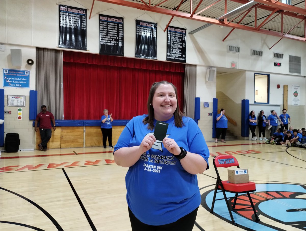 SMSKYPTSA's tweet photo. What a great day to be a @southern_middle Spartan!  Teachers drew for gift cards too!  @FCPSKY #SpartanPride https://t.co/r1JLfuTb77