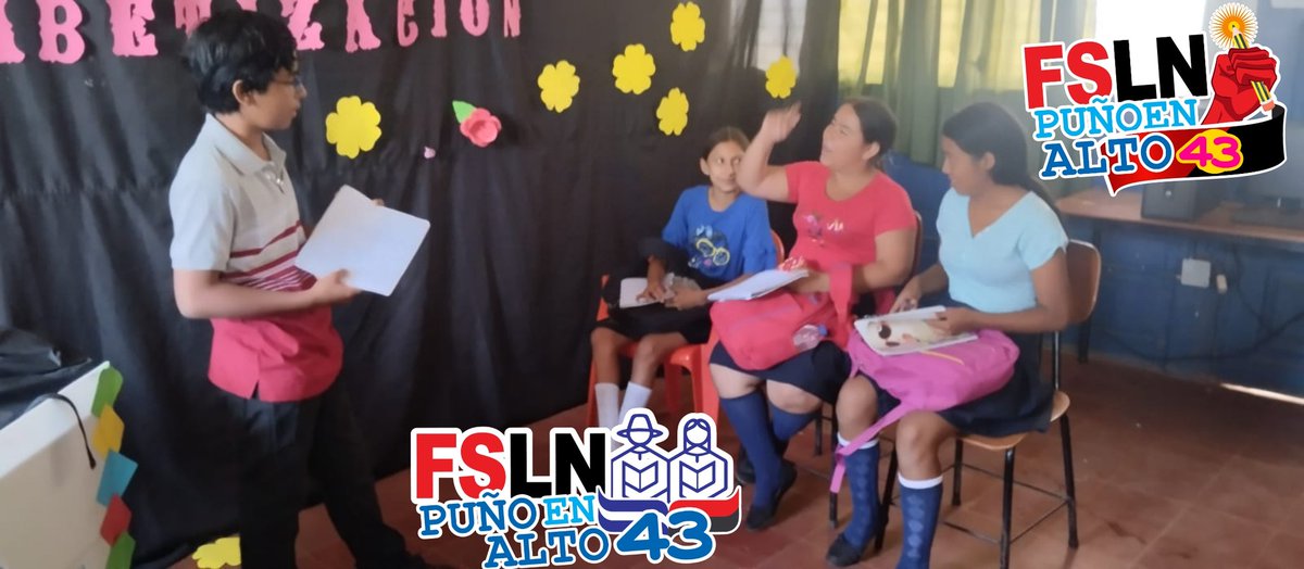 DiriambaD2's tweet photo. #Nicaragua
#fslnpuñoenalto43  // en ocasión  del 43 aniversario de la gran Cruzada Nacional  de Alfabetización en Nicaragua , en la escuela pública de San Gregorio se realizó conversatprip sobre la historia de la CNA. finalizando con un sociodrama por parte de los estudiantes https://t.co/XAcHJwfzzi