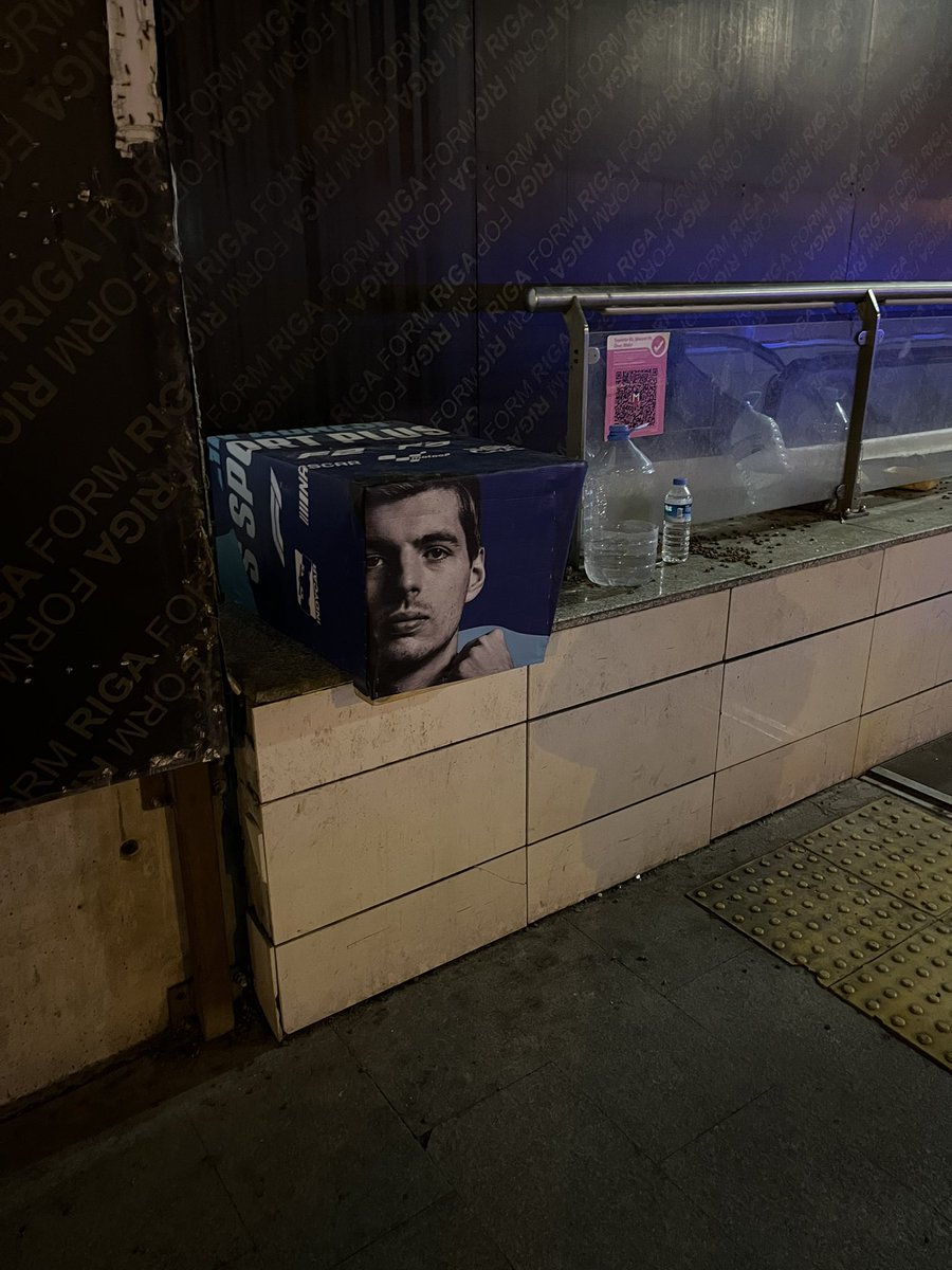 metro çıkışına kedilere yuva olmuş biz senden razıyız be abi <a href="/Max33Verstappen/">Max Verstappen</a>