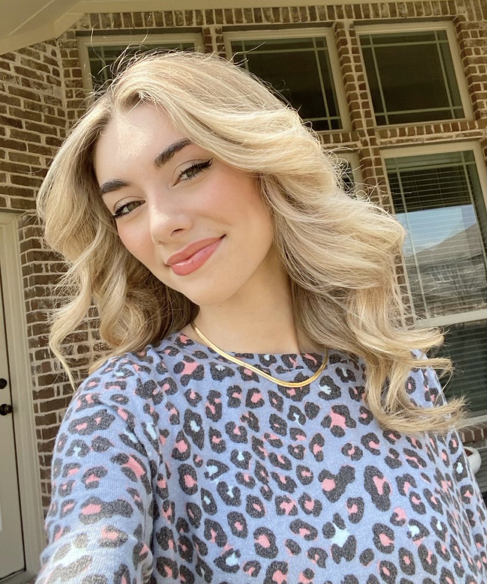 Sommerset on Twitter: &ldquo;Wow, gamer goes outside, shocking 🫠&rdquo;