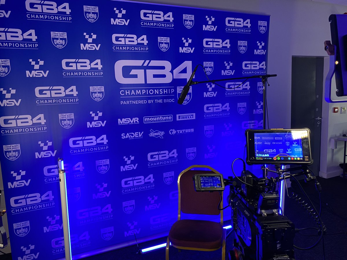 comms_box's tweet photo. Another great day of filming today at @DoningtonParkUK with @weareonside, this time in advance of the @GB3Championship and @GB4Championship, both of which kick off at @Oulton_Park over the Easter weekend. 🏎️💨🏁🎥🎤 https://t.co/T0Omtn3SAk