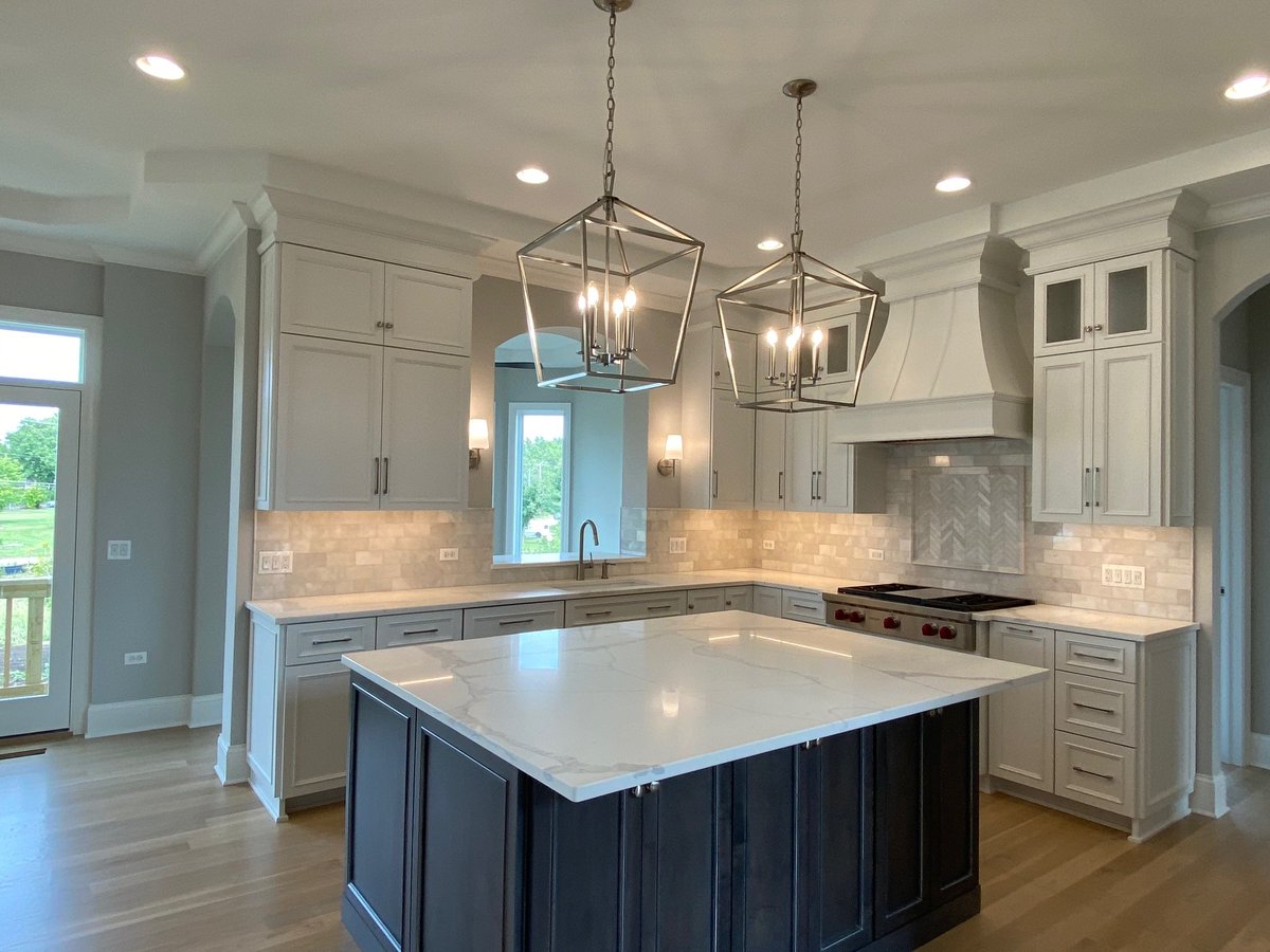 builders_oak's tweet image. Whoa! One of our fav #kitchens! Plenty of #kitchencabinet &amp;amp; #kitchencounter space &amp;amp; great #lighting too! #newhome #newhomedesign #newhomebuilder #newhomeconstruction #homebuilder #homeconstruction #customhome #customhomebuilder #newhomebuilder #kitchendesign #kitcheninspo