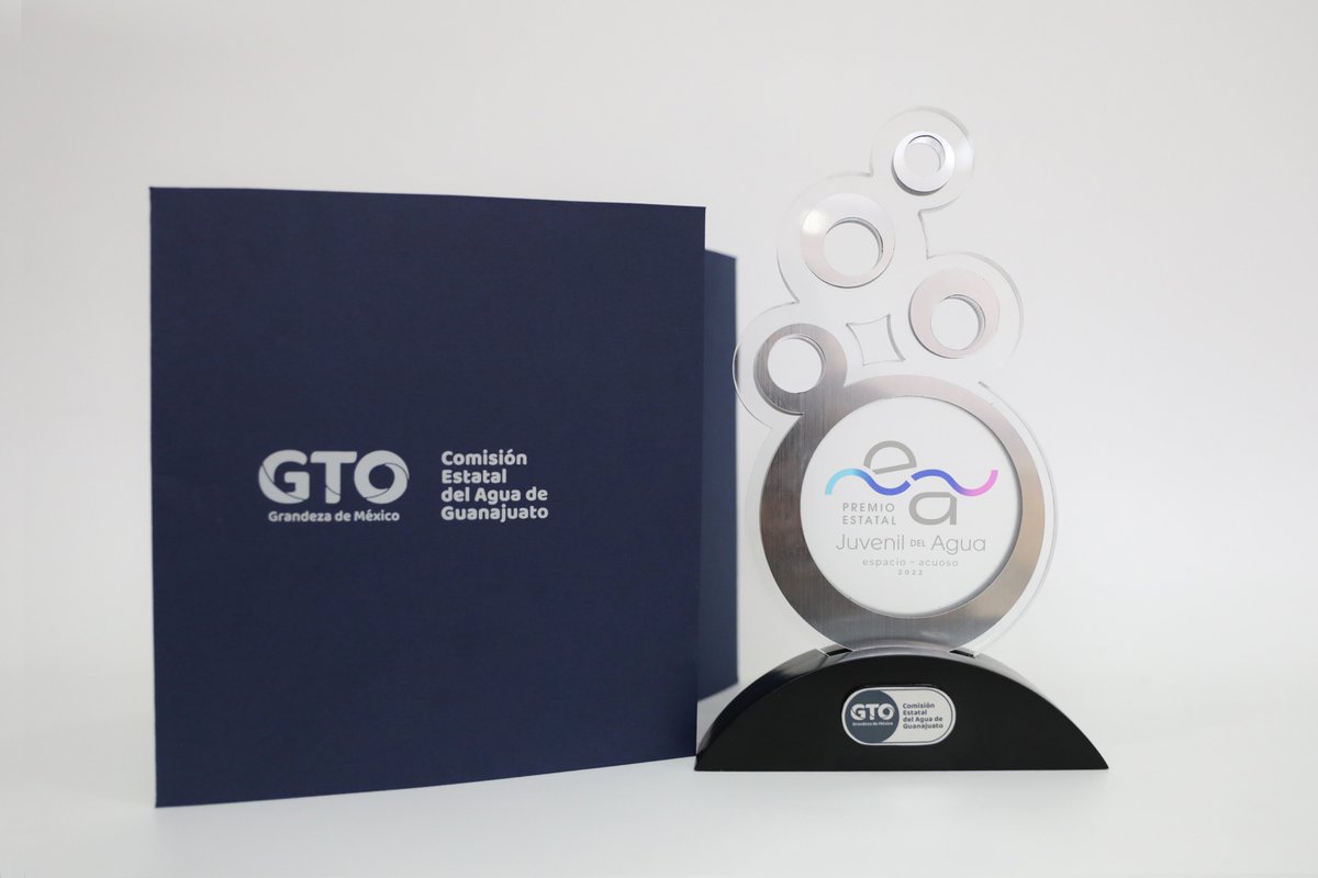 En el marco del Día Mundial del Agua, César, Diana, Emilio y Gaby de Ingeniería Biomédica, ganaron el Premio Estatal Juvenil del Agua con el proyecto Aquaton. El Gobierno de Guanajuato aplicará este proyecto a nivel estatal. ¡Muchas felicidades! #OrgulloUni #SoyUni #SoyInnovación