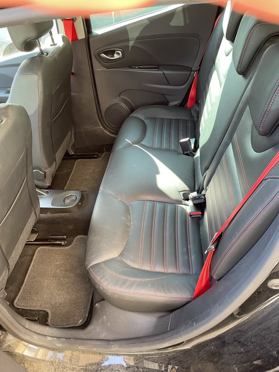 bitsch_bitsch57's tweet image. Nettoyage intérieur sur une rs 😊#rs