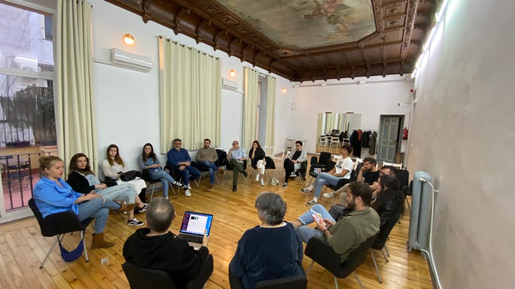 #Spotlight  🥰 Una vez más compartiendo experiencias con gente maravillosa.

❤ Mil gracias a todxs pero sobre todo a <a href="/sngular/">Sngular</a> por dejarnos hacer estos eventazos, a <a href="/Cicla_es/">Cicla</a> por participar y por ser chicas tan 🔝 y a <a href="/teamlabs/">TeamLabs/</a> por dejarnos hacerlo en este sitio tan emblemático.