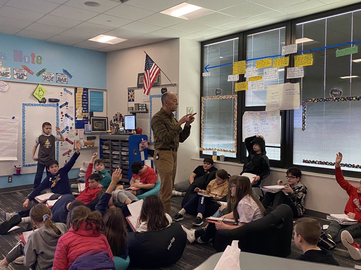 _sofiacerrato's tweet photo. Thank you to Mr. Passarelli for coming in today to talk to us about honeysuckle and the effects on bees. We had so much fun coming up with different solutions and furthering our learning of life science!! @MaddenTCS https://t.co/z8GKTRrgLQ