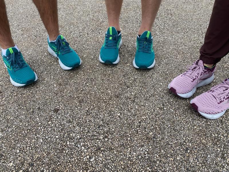 teachELA4fun's tweet photo. Thank you, @MarathonKids and @brooksrunning for the gear and for helping us keep our students active and gaining a love for running. #PE #RudderRangers https://t.co/GVYJTcd5Nf