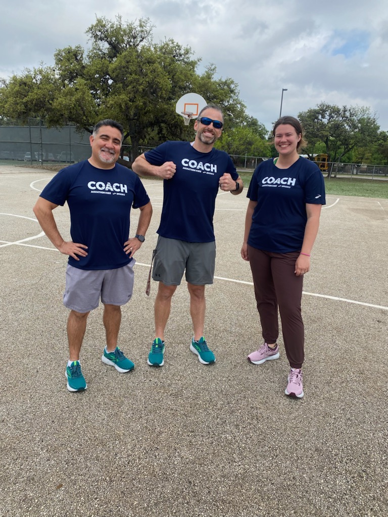 teachELA4fun's tweet photo. Thank you, @MarathonKids and @brooksrunning for the gear and for helping us keep our students active and gaining a love for running. #PE #RudderRangers https://t.co/GVYJTcd5Nf