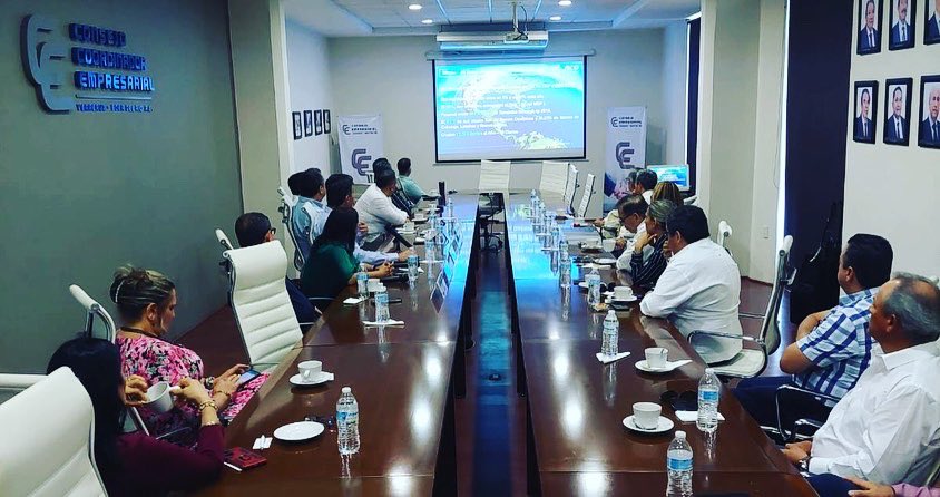 Visitó esta sede como invitado especial el exalcalde de Coatzacoalcos y ex Secretario de Comunicaciones del Estado de Veracruz, Ing. Marcos César Theurel Cotero, quien presentó a los asociados el ‘Libro Transístmico’