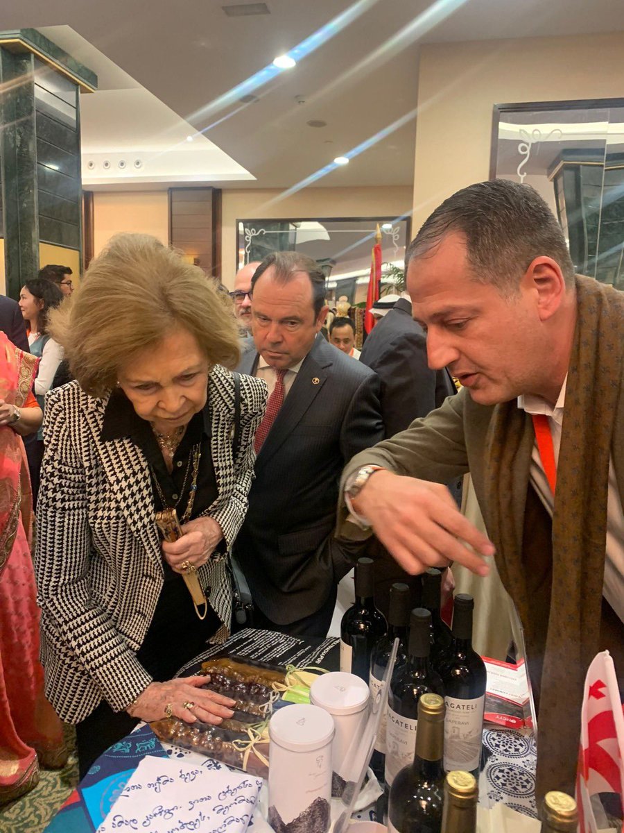 LaCamaAzul_'s tweet photo. La Cama azul ha tenido la gran suerte de poder formar parte de la XXIV edición del Bazar Diplomático Solidario se ha realizado en el Hotel InterContinental, un evento anual que tiene como objetivo recaudar fondos para diversas organizaciones benéficas.

https://t.co/vhEW9sOgxl https://t.co/1BregvshA1
