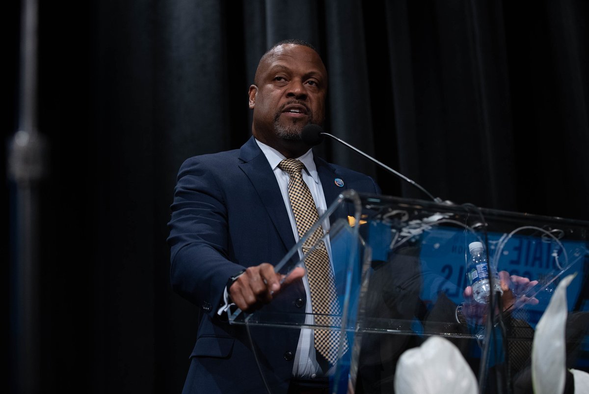 BaltCoPS's tweet photo. 📸 Scenes from State of the Schools 2023! #BCPSSOTS 

@foundationbcps | @bcpstv 
Album ➡ https://t.co/DrM4mBYxCH https://t.co/he6DgkFDY7