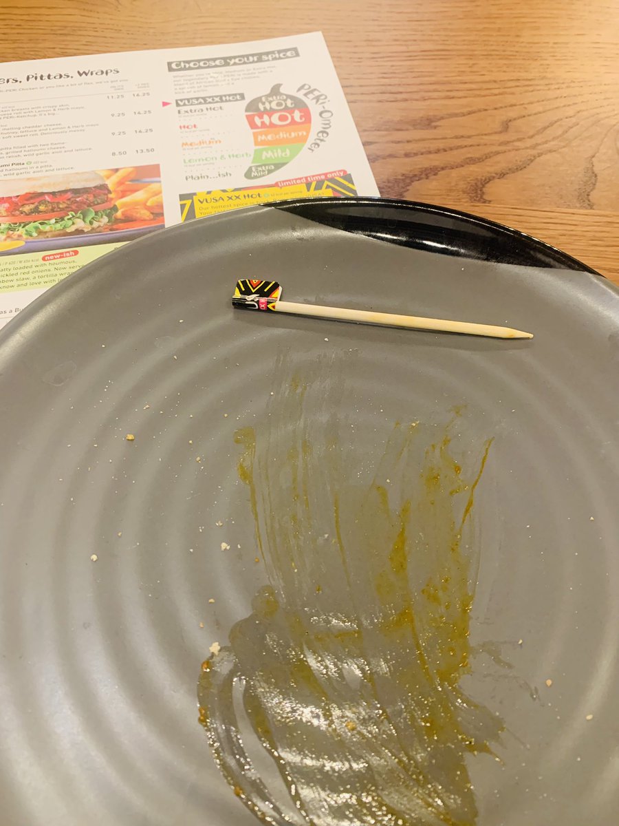 LyciaLobo's tweet photo. @NandosUK always a clean plate…#sunsetburger but looking forward to a ‘proper’ hot sauce soon! https://t.co/iwc2AZGErI