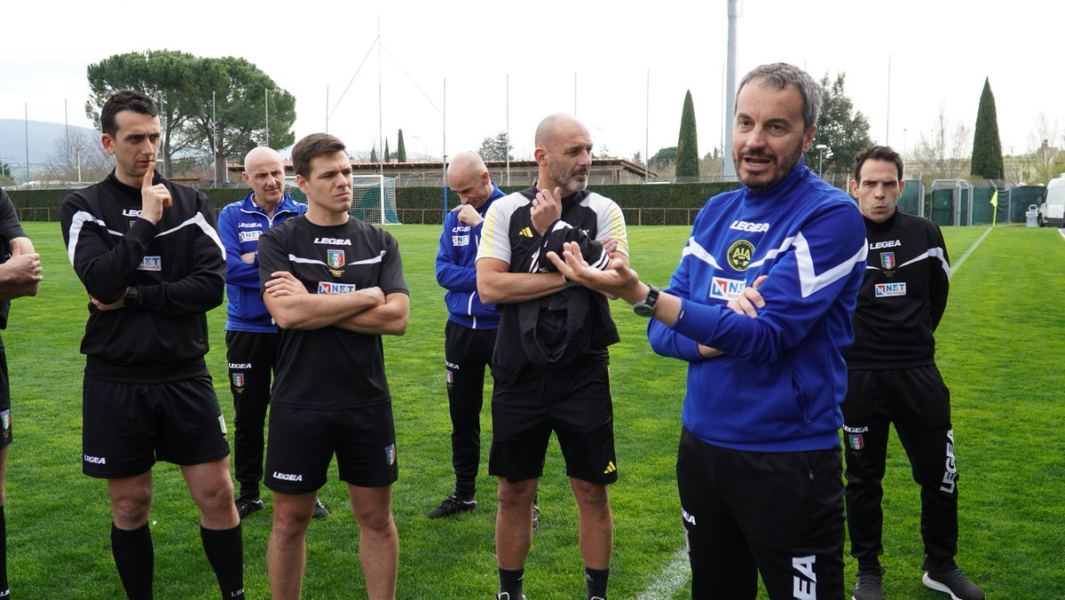 AIA_it's tweet photo. A #Coverciano una giornata di Training #VAR per #arbitri e assistenti della @LegaProOfficial . "Le parole chiave sono decisione, collaborazione e timing” ha detto Gianluca Rocchi. Leggi la news: https://t.co/3iOTt17VFs #AIA #calcio #sport https://t.co/tLUyIT78aF