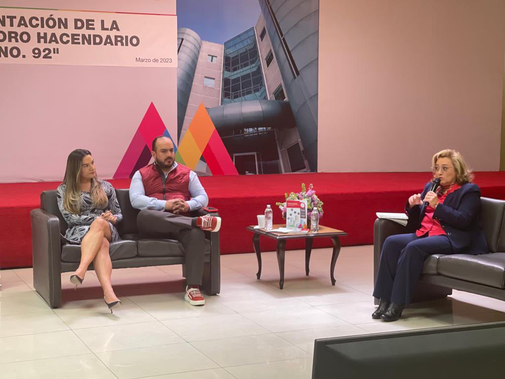 fsllarena's tweet photo. Presentamos la revista “Foro Hacendario” número 92 del @IHAEM_ , ante más de 150 servidores públicos municipales, dedicada al fortalecimiento del área de Servicios Públicos. Muchas gracias a tod@s los articulistas que nos ayudaron en esta edición y en la presentación. ✅✅✅ https://t.co/LMd3uFdi49