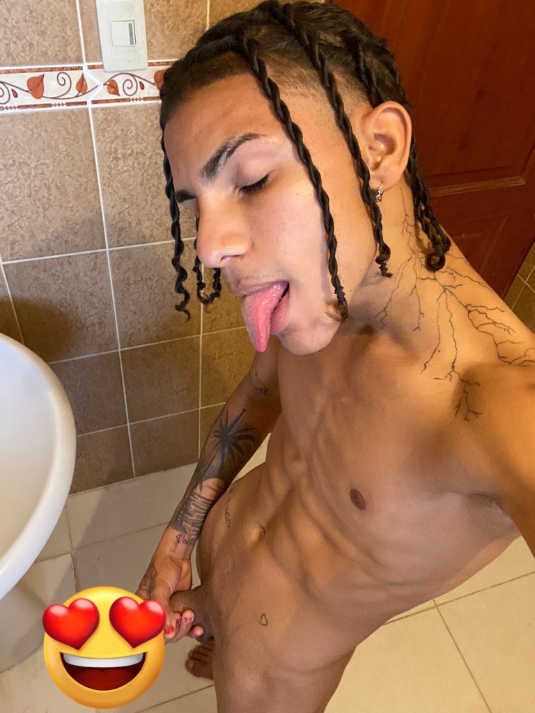 ReyAlberrt's tweet photo. Por Cada Like y retwitter envio una foto😈😈🤴🏻🔥 https://t.co/GTOaPTR9Rv