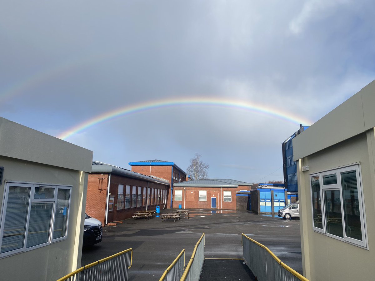 HumanitiesCpa's tweet photo. A rainbow at the end of the school day to welcome yr11 parents for parents evening! Beautiful 🌈 https://t.co/mqVDgon8WZ