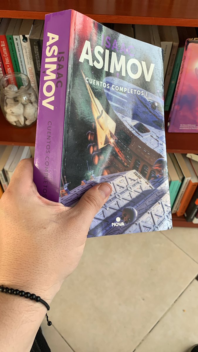 CarreraBarroso's tweet image. Con base en este gran autor, y ante la inminente #InvasiónExtraterrestre debemos entablar una mesa de diálogo para implementar el voto interplanetario para las migraciones estelares. #BuenHumor