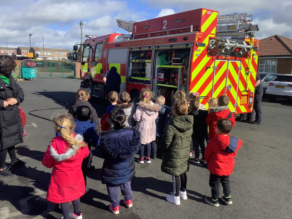 misscspenceRPS's tweet photo. The children loved their visit from the Wallsend fire department today! They all got a turn of the hose and climbed onboard the fire engine @RedesdalePrim https://t.co/hwYVevIRzQ