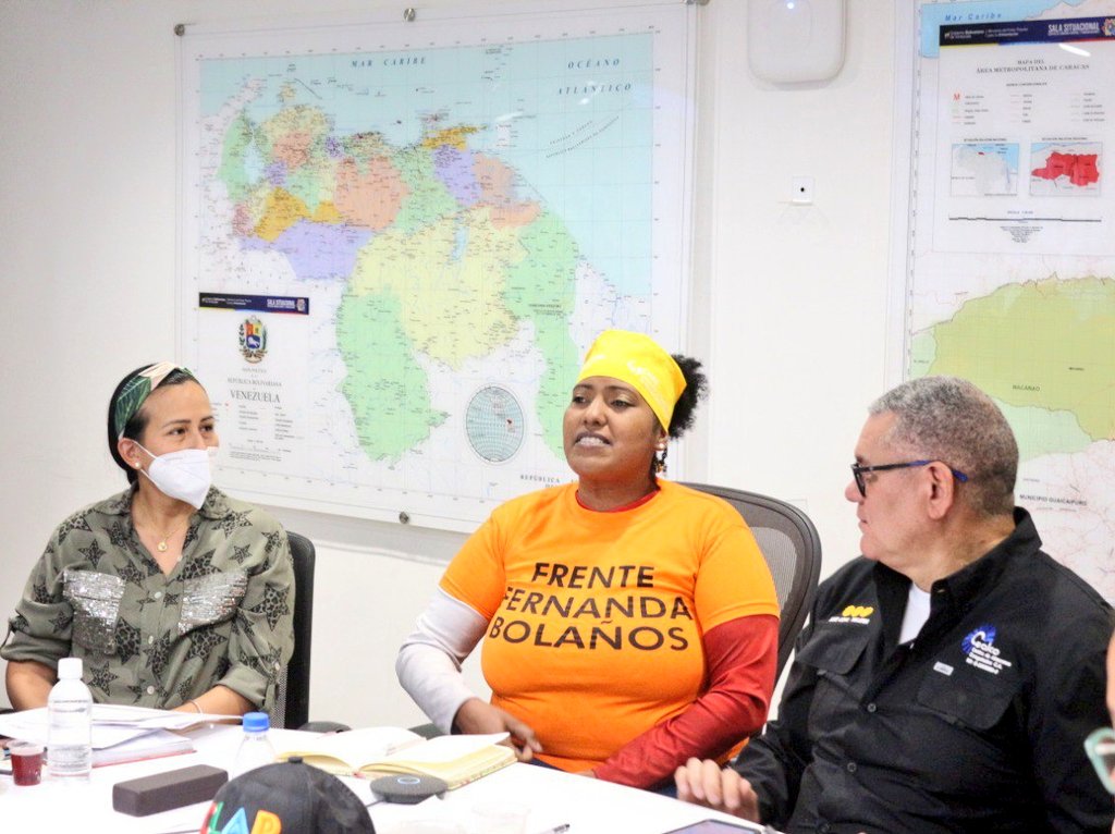 LealTelleria's tweet photo. Congregados en una multitudinaria video conferencia nacional con los Estados Mayores Regionales y Municipales de Alimentación y el Pueblo, afinamos estrategias para aceleradamente dar cumplimiento a las instrucciones presidenciales recibidas en el 7mo aniversario de los CLAP. https://t.co/aPu1CMFc3R
