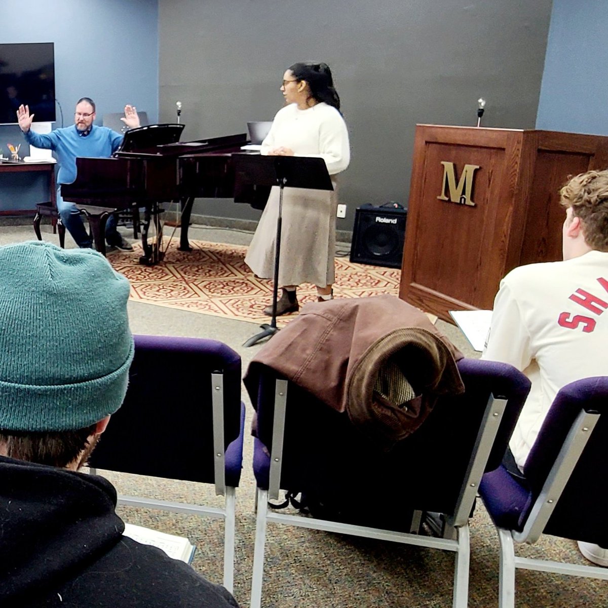 MBTSWorship's tweet photo. Conducting 101. 

An essential part in preparing #musiciantheologians #forthechurch here at @MBTS &amp; @SpurgeonColl.

And, it's all a part of God's very good idea in creating music &amp; musicianship, for His glory. 

Why not join us?
💻https://t.co/CjkESMvZeC

#sundaymorningmatters https://t.co/SEPIJyeXAx