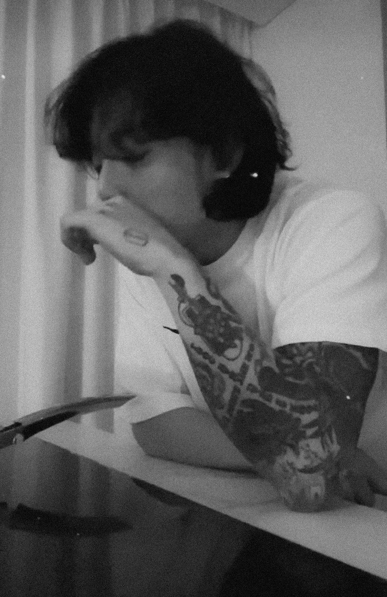 haeuwn_'s tweet photo. JK cooking stream! 🍜🍚 https://t.co/dYDtpCcybQ