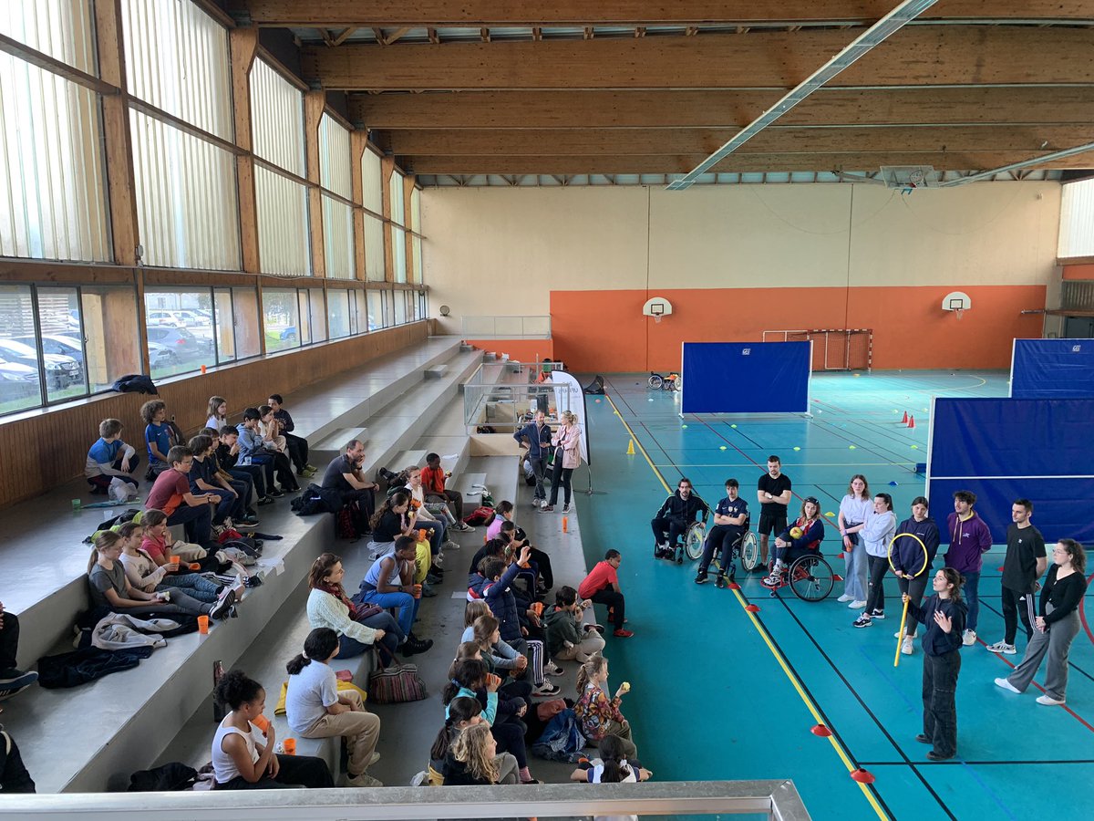 [#JNSH2023 🦾 ] 

Présente à la #JNSH du <a href="/BDEUFRAPS/">BDE UFRAPS</a> pour l’<a href="/ANESTAPS/">ANESTAPS</a>. 
L’occasion de sensibiliser notamment les plus jeunes à la pratique des #parasports et à l’#inclusion par le sport.