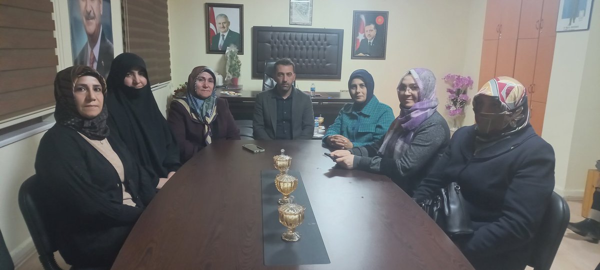 Üzümlü İlçe Başkanımız Sn.Ömer Faruk AYDIN ,
Kadın Kolları Başkanımız Sn.Meryem Başgöl,
Gençlik Kolları Başkanımız Sn.Adem Yeşilyurt ve Teşkilatımızı ziyaret ettim.

 Birlik, beraberlik ruhu ile Allah’ın izniyle her türlü zorluğu aşacağız.

#ErzincanİçinHemenŞimdi