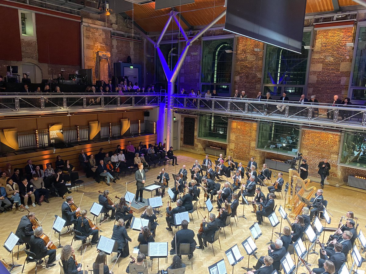 londonsymphony's tweet photo. Welcome on stage the first finalist of tonight, Nicolò Foron. Find out more about Nicolò and his programme in our Digital Guide: https://t.co/NOurRlVaTN #DFCC2023 https://t.co/mQaAMn6XDT