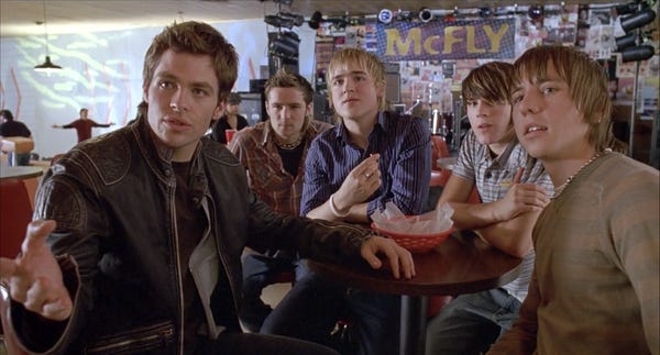 chrispine_love's tweet image. 미친 팡니랑 &amp;lt;행운을 돌려줘&amp;gt; 같이 나왔던 McFLY 런던 프리미어 옴! (Mar. 23, 2023)

#ChrisPine #DnDMovie #JustMyLuck #던전앤드래곤 #크리스파인