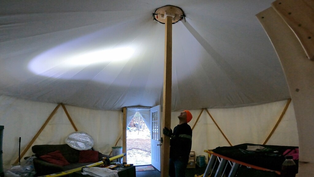 lifetolive_one's tweet image. Assembly/installation of the final center support beam for the yome. #homesteading #supportbeam #ultrayome instagr.am/reel/CqJHNpajz…