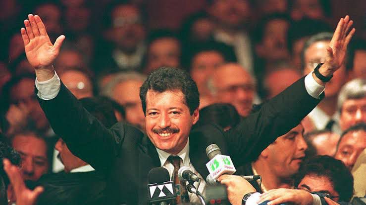 HectorAstudillo's tweet photo. LUIS DONALDO COLOSIO Mexicano comprometido con su país, de ideales y de actitud de respeto a los demás. Político de inclusión y con una visión en su momento de nuestra realidad nacional.  Abracemos la figura de quien con seguridad habría sido un gran Presidente de México. https://t.co/YcxycC8Em6