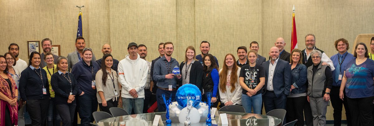 Wed afternoon #SGF hosted an awards luncheon for the local United Airlines station. Station employees received United’s Silver Safety Award. It’s part of a program which aims to reduce employee injuries and damage to aircraft. Congratulations to all! @united @springfieldmo