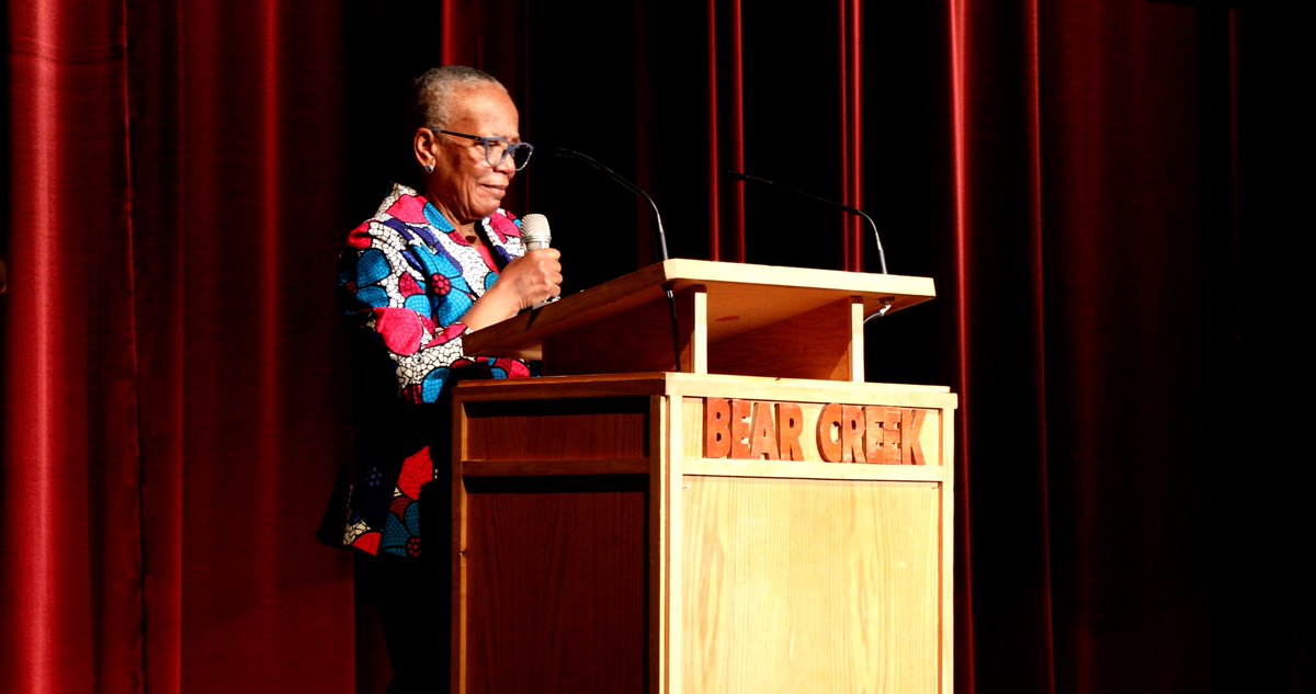 🎥ICYMI

Senator Wanda Thomas Bernard visited #SimcoeCounty and lead SCDSB students, staff, and #Community in discussions about #CanadianBlackHistory and how to create change.

Check out this video featuring special moments and highlights from the event!⤵️
youtu.be/QWU2qA0TiA4