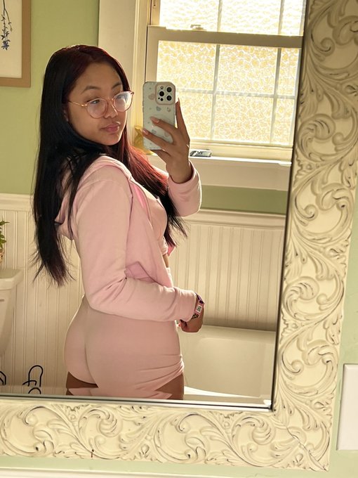 I luv pink!! ˙ᵕ˙ https://t.co/wNsDCyHM3X