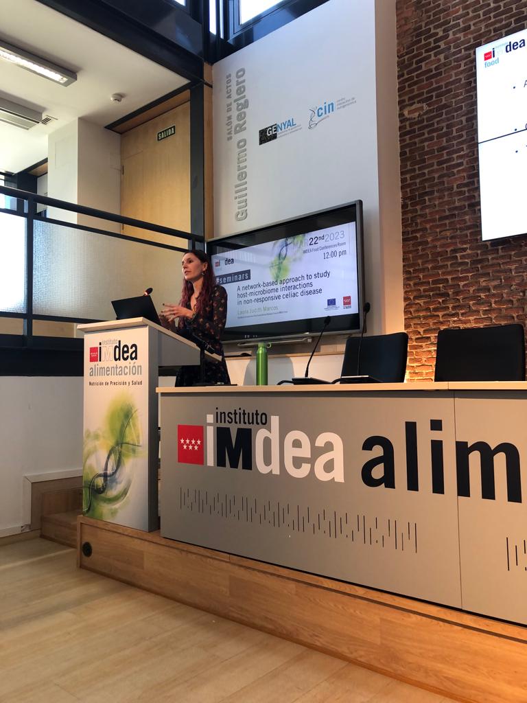 Laura Marcos tweet media